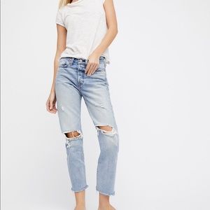 Levi’s wedgie straight denim